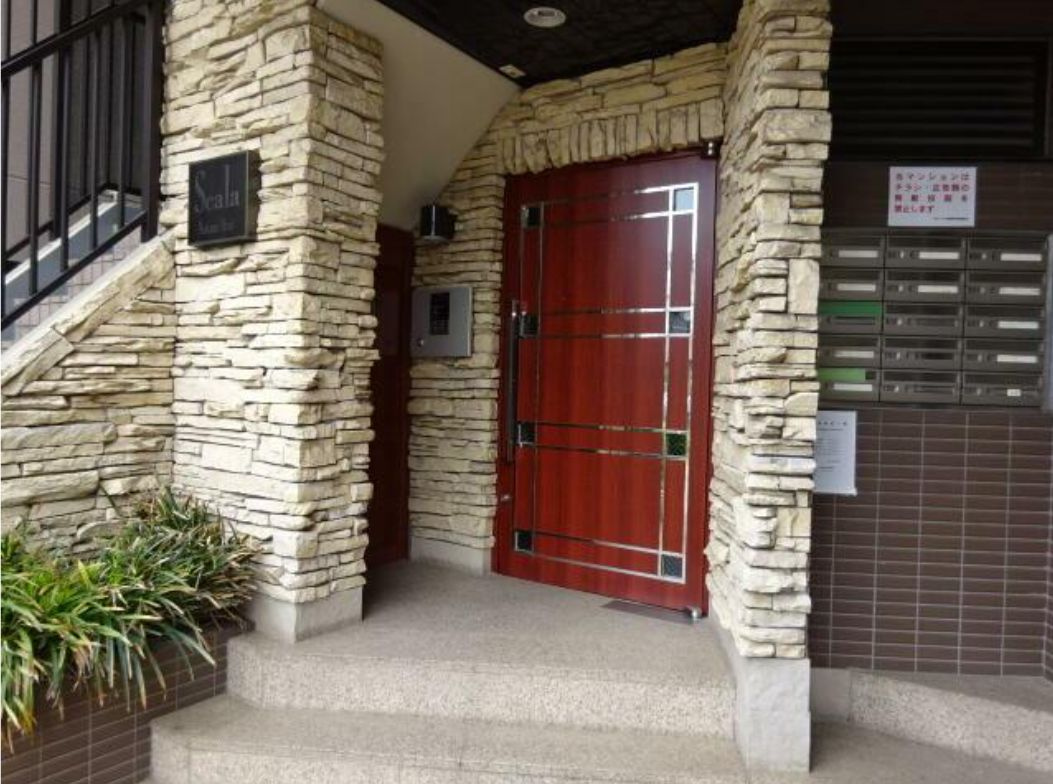 スカーラ中野新井のエントランス