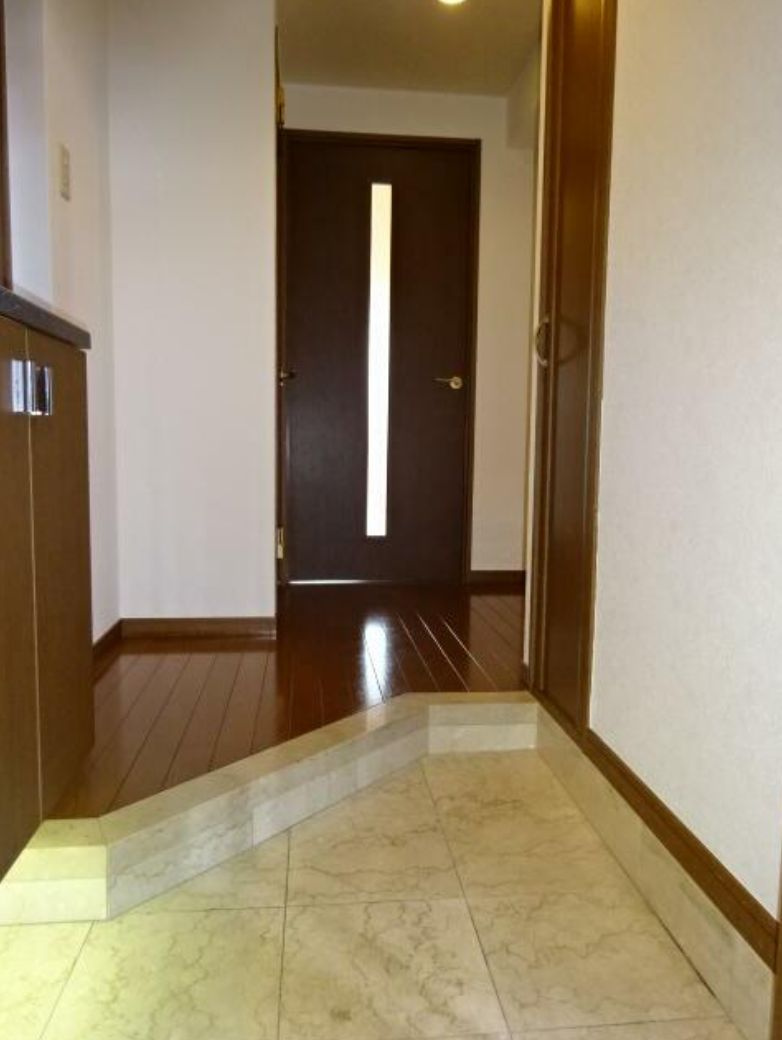 スカーラ中野新井の玄関