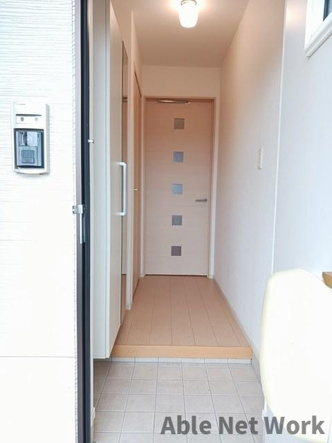 ミサキレジデンスの玄関|シューズボックス付き