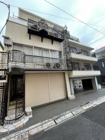 津田店舗の外観