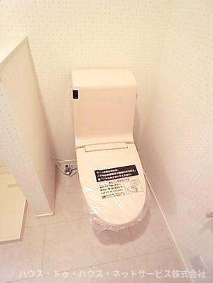 ララ・フォレストのトイレ