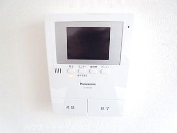 ララ・フォレストのセキュリティ