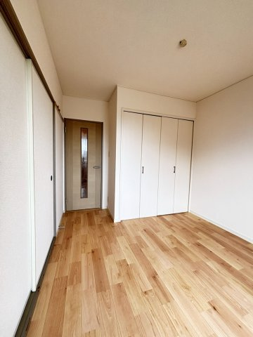 ラヴェール北五葉の洋室