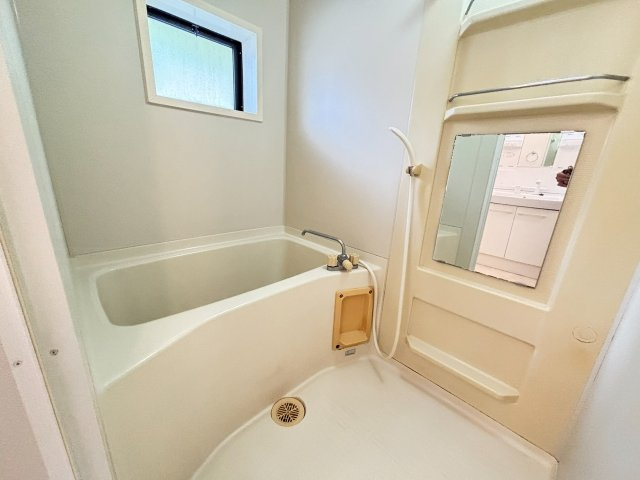 ラヴェール北五葉の浴室