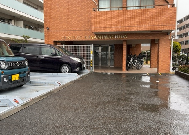 【駐輪場】 | セントレー南町田 | マンションの駐輪場は、事前に空きがあるか確認を取ると安心です。せっかく入居したのに駐輪スペースがない！なんてことになったら大変ですよね。そこで、内見時や購入前にはまず事前に確認しておくと良いでしょう。