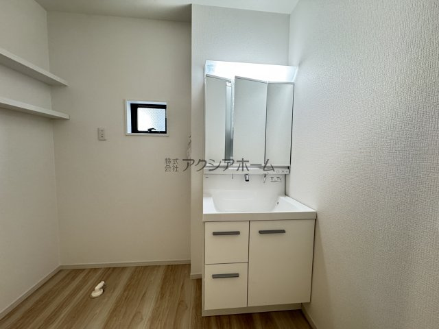 東村山市青葉町3丁目・全1棟　新築一戸建　の独立洗面台|シャンプードレッサー付洗面化粧台