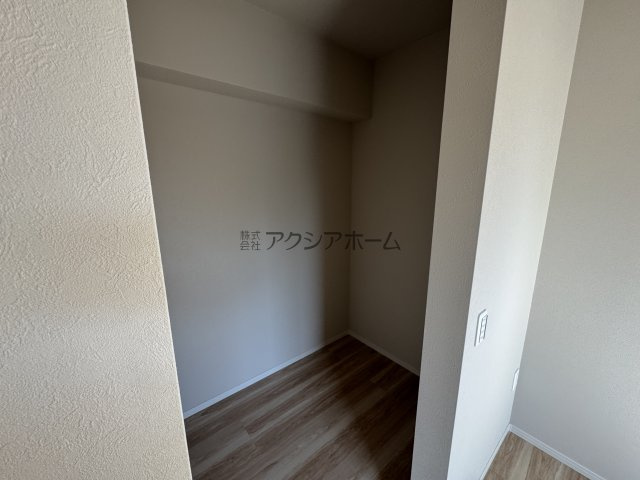 東村山市青葉町3丁目・全1棟　新築一戸建　の収納|洋室8.5帖WIC