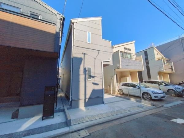 杉並区今川1丁目　創エネ×耐震　長期優良住宅の外観