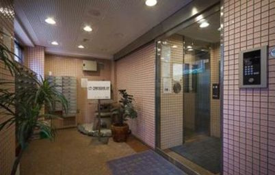 ローヤルガーデンのエントランス|共用スペース