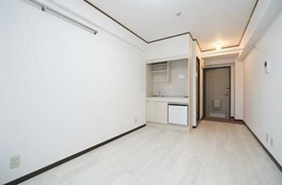 ローヤルガーデンの居間・リビング|フローリング（同一仕様写真）
