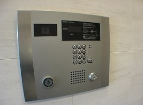 プライムアーバン新宿内藤町のセキュリティ|オートロック