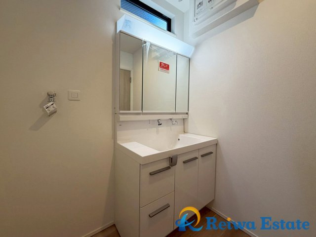 新築戸建　藤沢市城南5丁目の独立洗面台