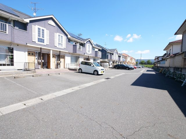 ハイツリー21　B棟の駐車場