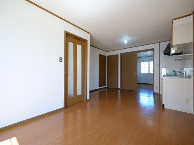 ハイツリー21　B棟の居間・リビング|※写真は別の部屋のものです。