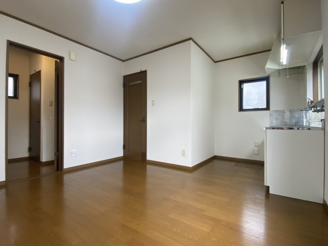 泉中央2丁目貸家のキッチン|DK7帖