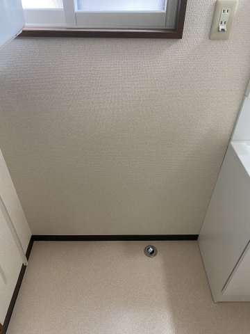 泉中央2丁目貸家の設備|洗濯機置場