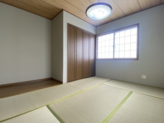 泉中央2丁目貸家の和室|和室6帖