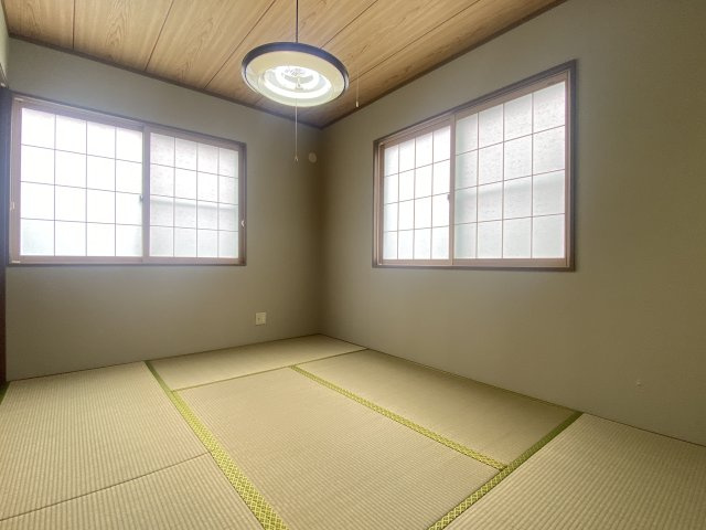 泉中央2丁目貸家の和室|和室6帖