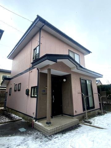 泉中央2丁目貸家の外観