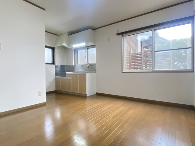 泉中央2丁目貸家のキッチン|DK7帖