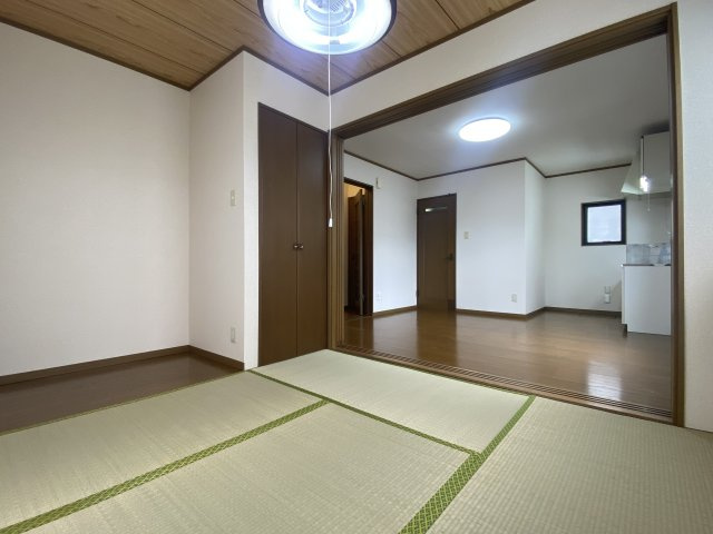 泉中央2丁目貸家の和室|和室4.5帖