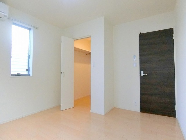 ＶＩＬＬＡ　ＦＥＬＩＣＥの居間・リビング|★寝室★