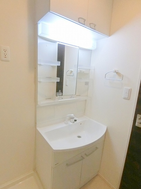 ＶＩＬＬＡ　ＦＥＬＩＣＥの洗面所|★綺麗な独立洗面台★