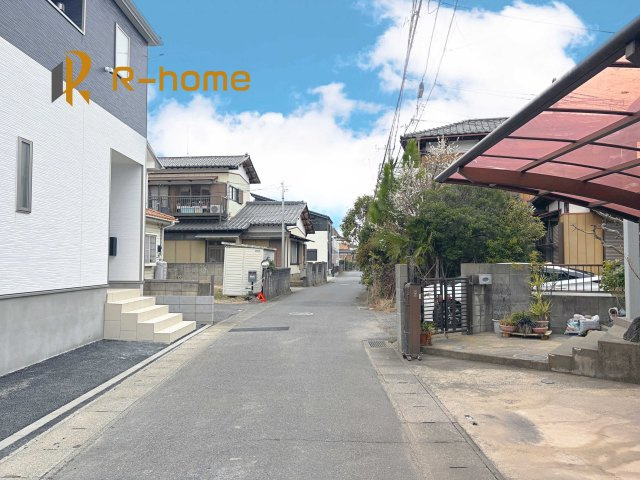 取手市宮和田第8　新築戸建て　1号棟の前面道路含む現地写真|堂々！建物完成♪実際のお部屋をご見学可能です♪
ご見学が一番の資料！お気軽にお問い合わせ下さい♪
