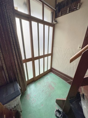 【玄関】 | シャトー岸町 | きれいな玄関です