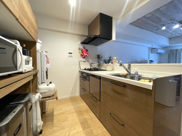 ｷﾀ━━━━(ﾟ∀ﾟ)━━━━!!ちょうど良いサイズのちょうど良い立地！な、『グレイス上星川』のキッチン|空室になったらより広さを感じられますが、実生活ではこんな感じ♪いいでしょー。