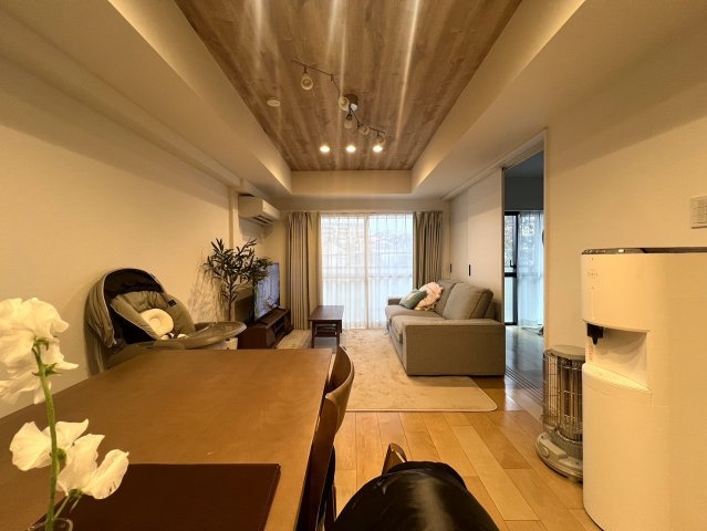 ｷﾀ━━━━(ﾟ∀ﾟ)━━━━!!ちょうど良いサイズのちょうど良い立地！な、『グレイス上星川』のバルコニー|何気に広きバルコニー。撮影日は曇天でしたが、南東向きです。３階でもこの眺望抜け感を楽しめます！