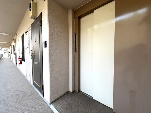 ｷﾀ━━━━(ﾟ∀ﾟ)━━━━!!ちょうど良いサイズのちょうど良い立地！な、『グレイス上星川』のその他共用部分|エレベーターです