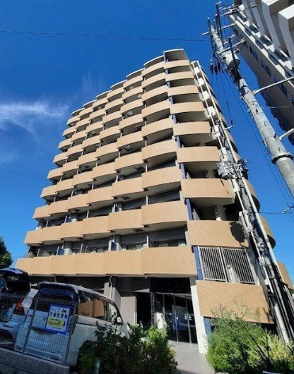 プレサンス江坂ベルフィーヌ