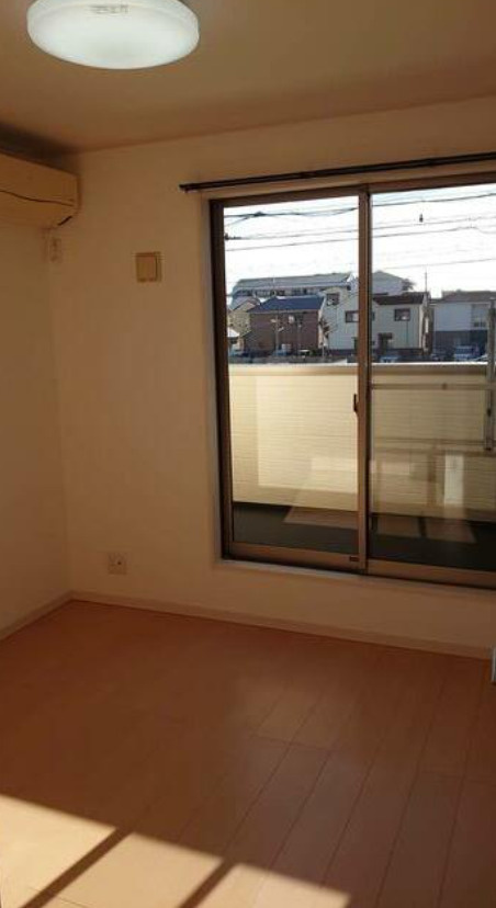西河原戸建賃貸の洋室
