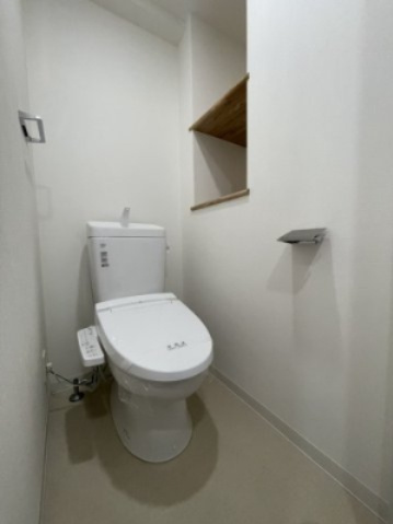 エストゥルース両国のトイレ