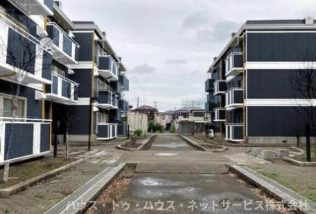 ガーデンビレッジ柏1号棟の駐車場