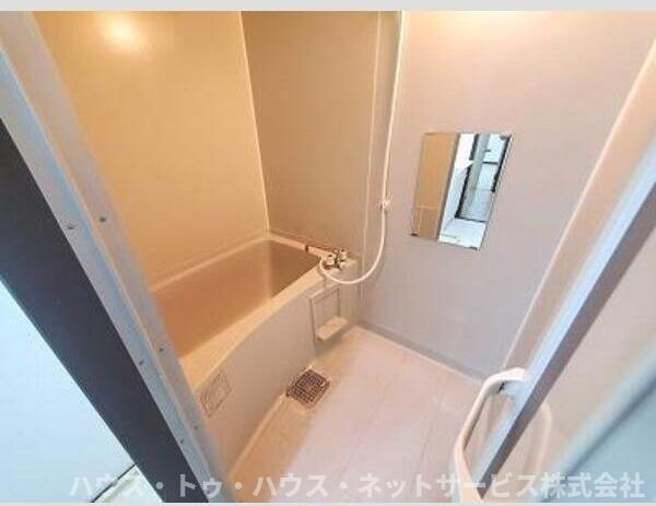 ガーデンビレッジ柏1号棟の浴室