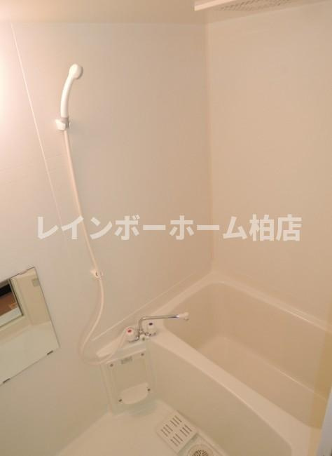 仲介手数料（賃料の1.10ヵ月）の50％OFF対象物件！の浴室|きれいなお風呂です