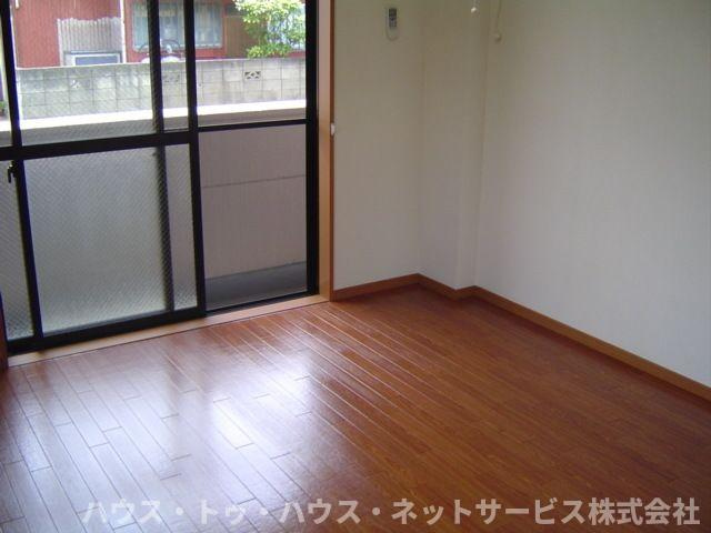 クレバーハウスの居間・リビング