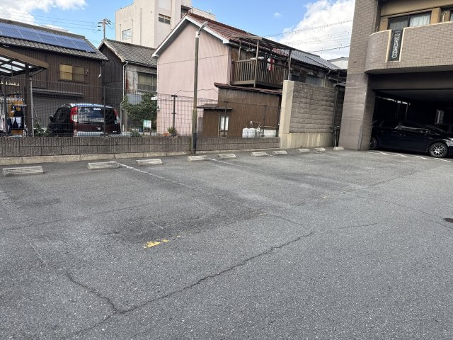 ラシャンス広畑の駐車場