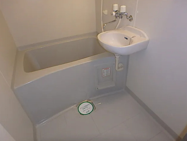 ＤＡＮＳＥＵＲ（ダンシ－ル）三佐香の浴室