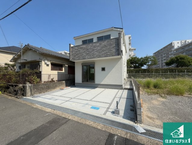 29(土)30(日)現地説明会！◆藤井寺市藤ケ丘　第1期　全2区画の前面道路含む現地写真|周辺は閑静な住宅街！前面道路広々で車の出し入れも便利です。駐車が苦手な方でも安心して車庫入れできます！