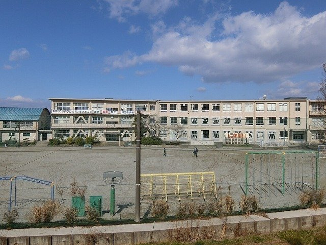 パル　レジデンス三番割Ａの周辺|川並小学校まで2000m