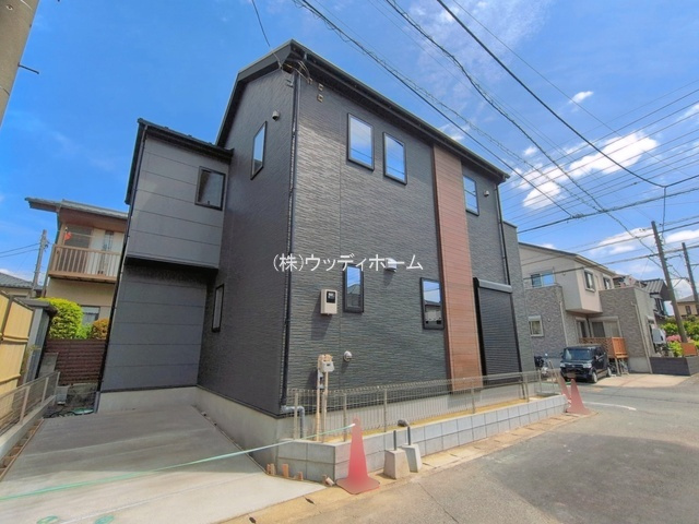 越谷市赤山町1期　新築一戸建ての外観
