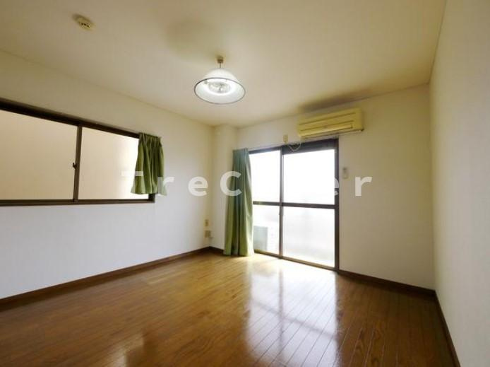 第三マスダビルの寝室