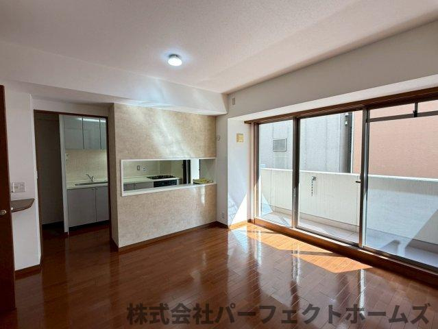 【居間・リビング】の画像