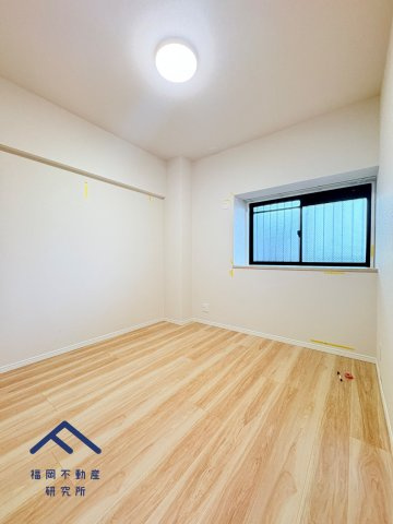 エイルスクエア空港東の洋室