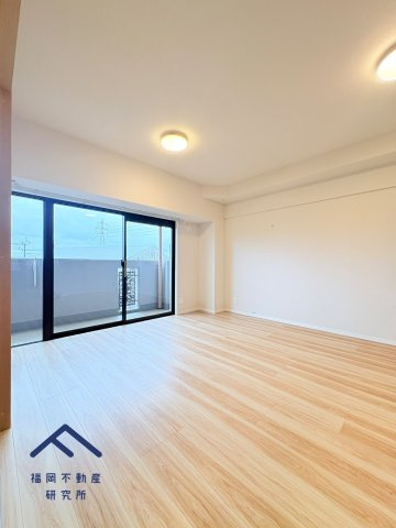 エイルスクエア空港東の洋室