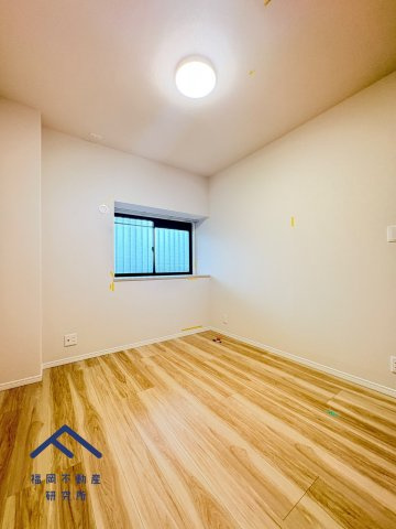 エイルスクエア空港東の洋室