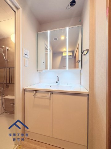 エイルスクエア空港東の独立洗面台